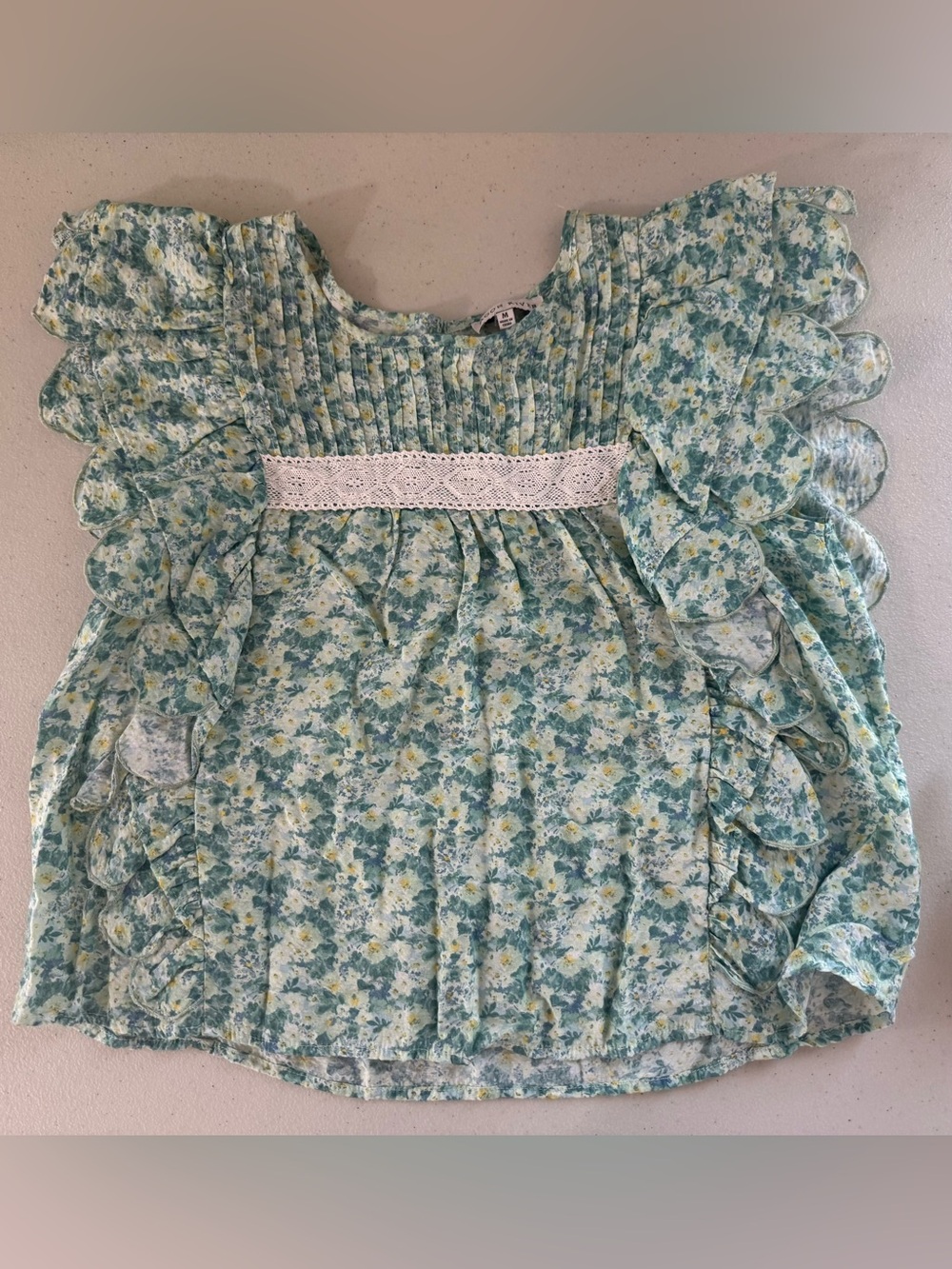 Moon River Women’s Floral Ruffle Top - Teal & Yellow